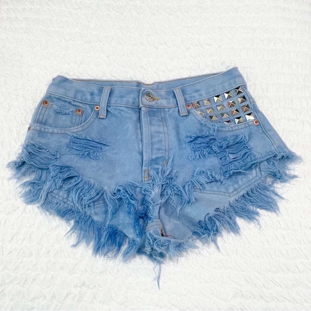 runwaydreamz studded blue denim shorts
